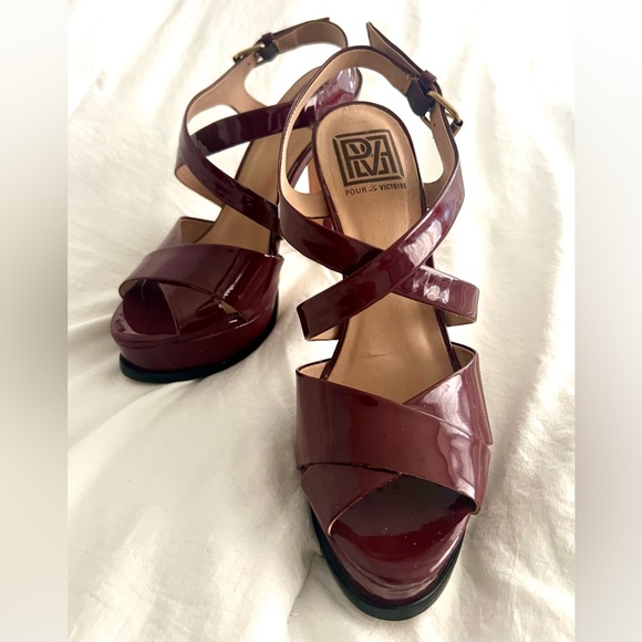 👑✅PRICE FIRM✅ Beautiful Pour La Victoure Patent Heels - Picture 11 of 16